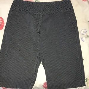 Ladies Bermuda shorts